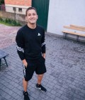 Встретьте Мужчинa : Vitalii, 26 лет до Германия  Altenstadt 